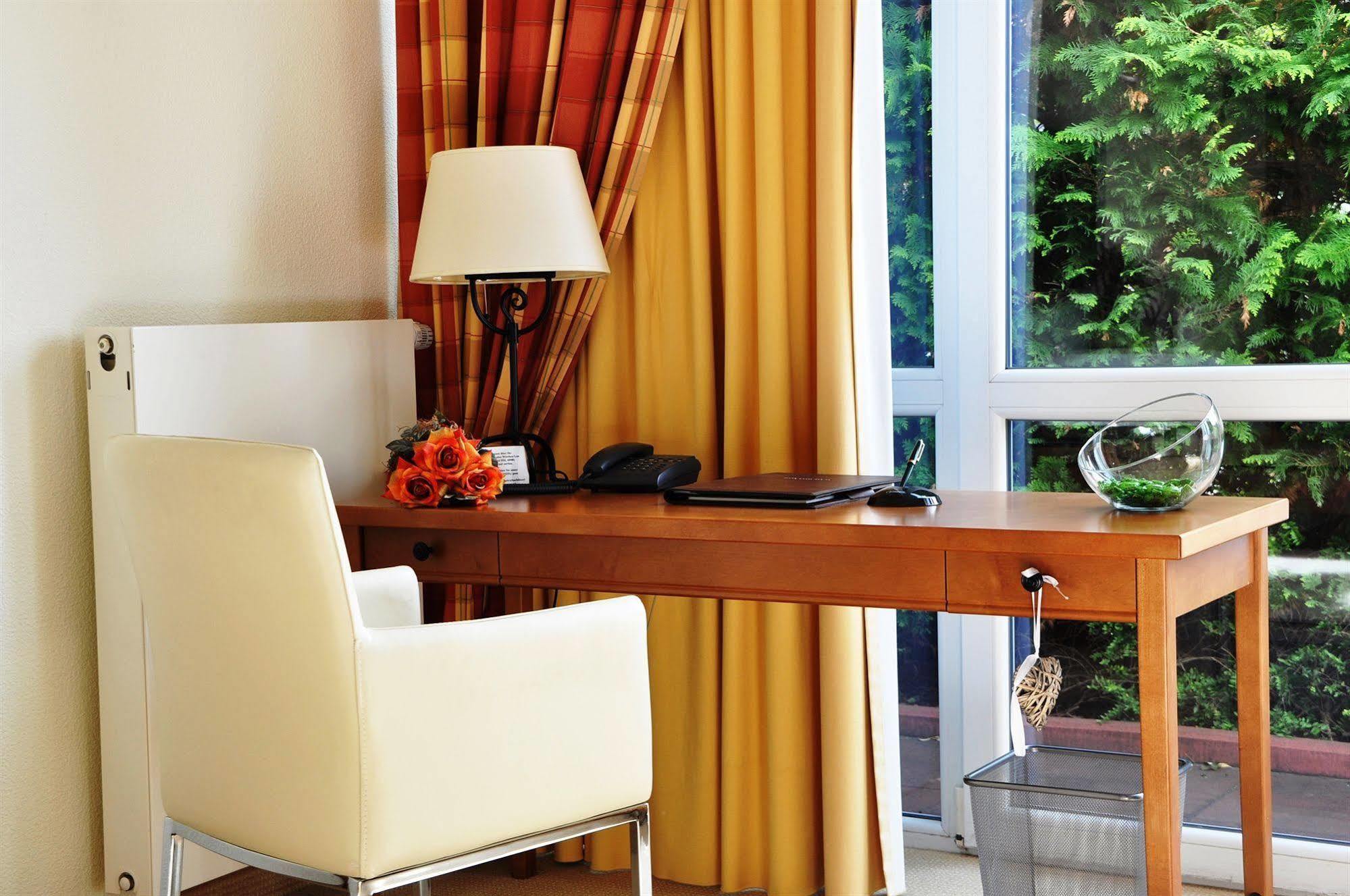 Hotel Zur Post New Style Garrel Esterno foto