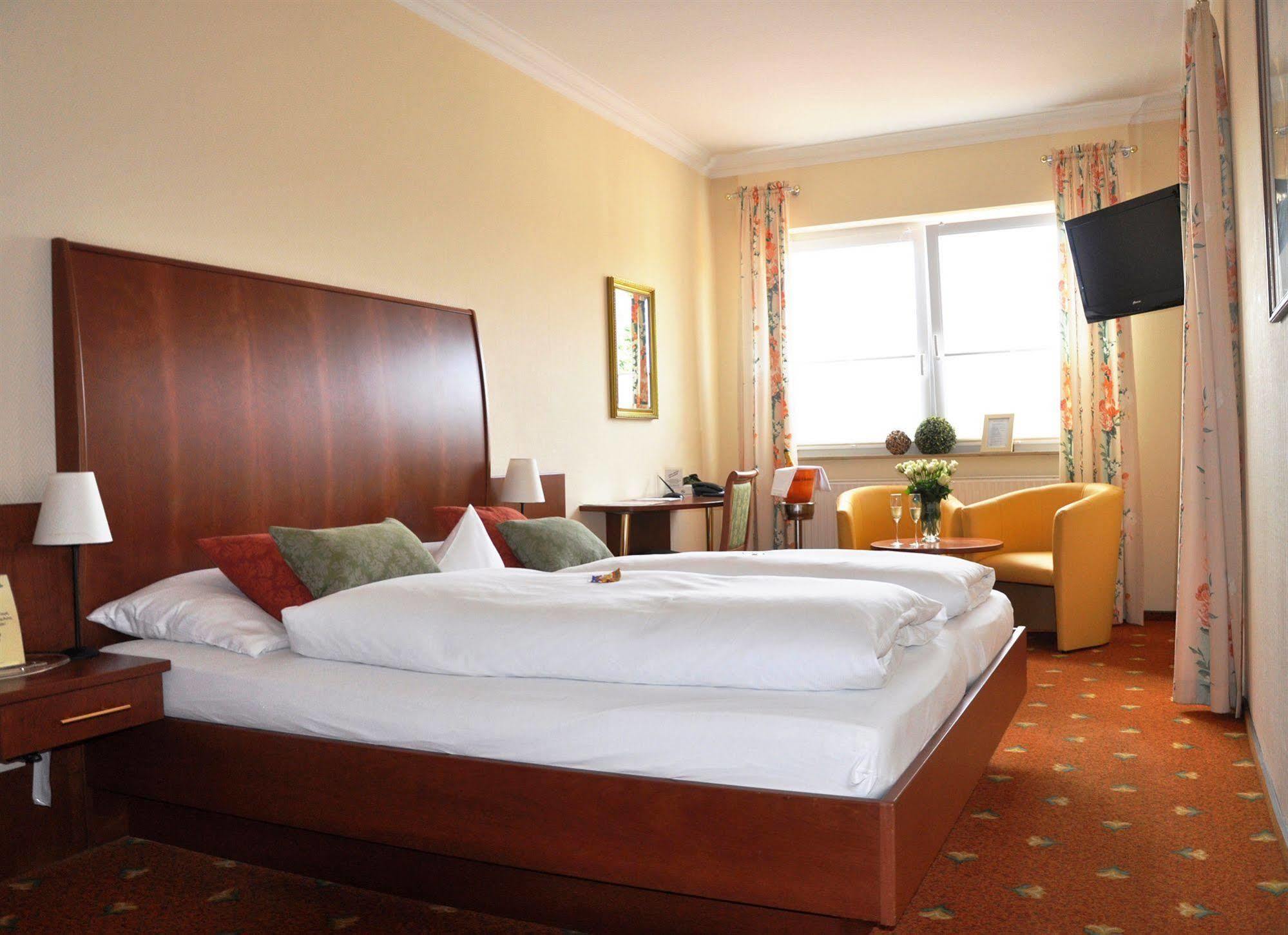 Hotel Zur Post New Style Garrel Esterno foto